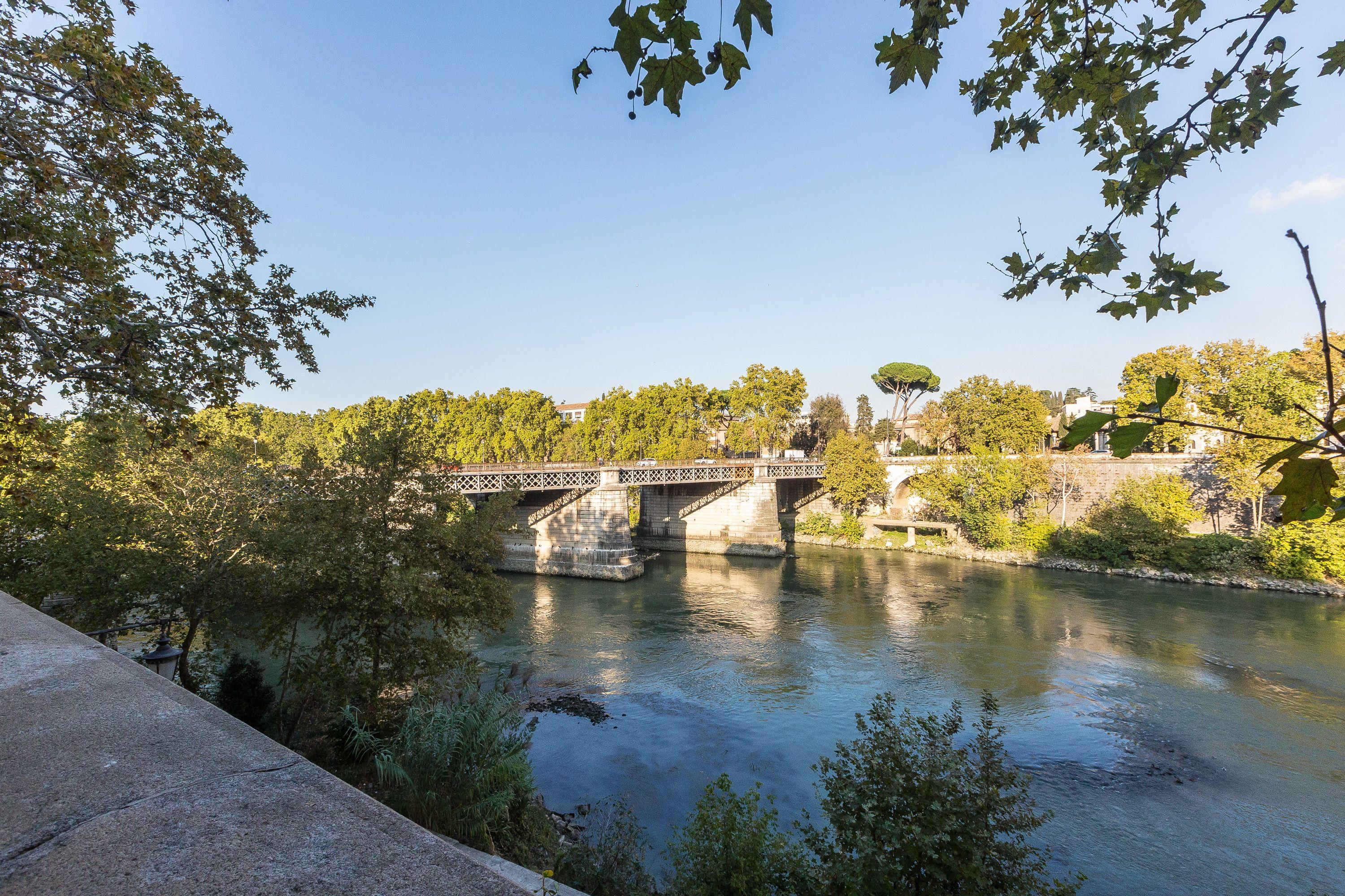 Palazzo Baj In Trastevere — Photos 1